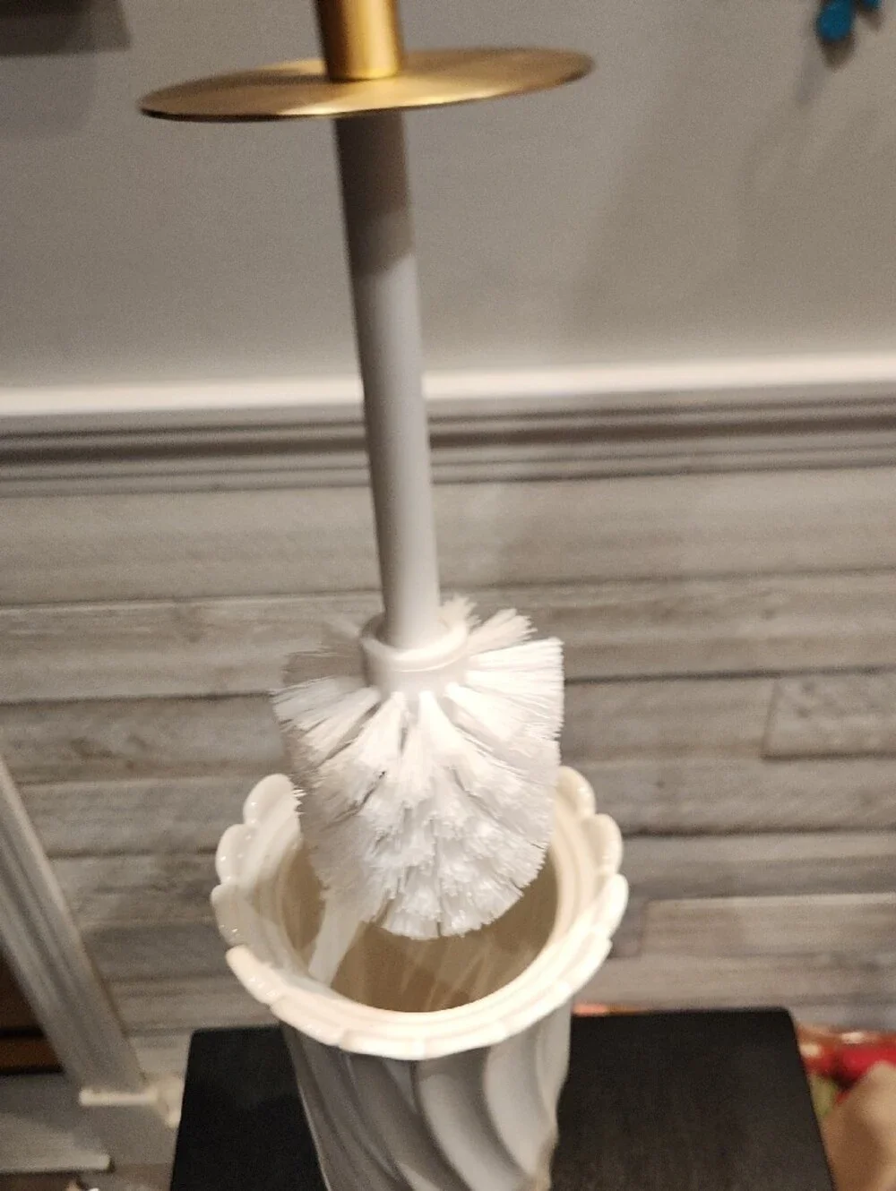 Elegant Off White Ceramic Toilet Brush Holder w/Gold Handle